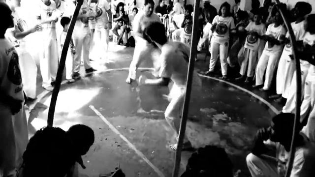 CENTRO CULTURAL DE CAPOEIRA VENTRE LIVRE_C.M BISOURO _ 18 смотреть онлайн