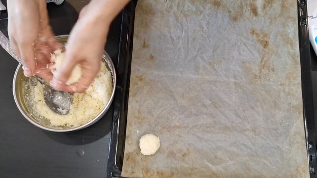 Рецепт "Кокосанка" в голубой лагуне. Готовим печенье с кокосовой стружкой смотреть онлайн