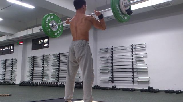 Толчок. 70 кг смотреть онлайн