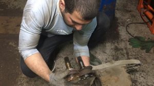 БМВ е38 седьмой серии замена редуктора заднего моста   ГАРАЖ е 30