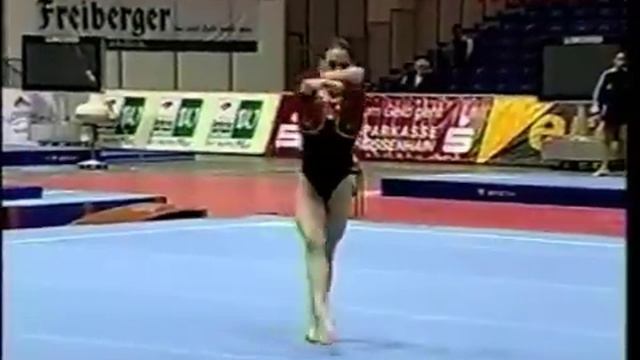 Sara Moro - 2001 European Team Championships Final Floor Exercise смотреть онлайн