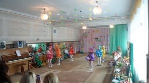 Детский танец с воздушными шарами