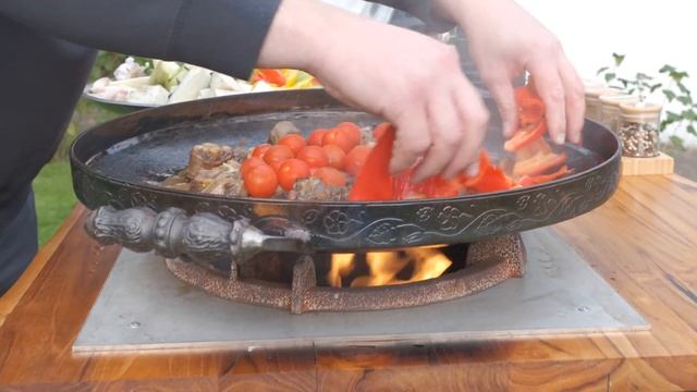 ВНИМАНИЕ❗КАК ПРИГОТОВИТЬ ВКУСНО МЯСО ГОВЯЖЬИ ХВОСТЫ на САДЖЕ