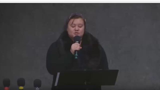 " Она и Колизей " поэзия и песня " Ах небо голубое " Елены Мутовкиной - Давыденко. На служении. смотреть онлайн