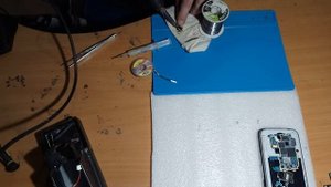 Вытаскиваем телефонные номера фото видео из разбитого Samsung Galaxy S4