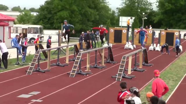 Сотня. 16,30 надо с чего то начинать смотреть онлайн