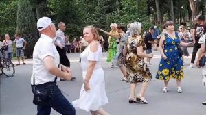 АХ ВЕЧЕРОЧЕК,ВЕЧЕРОК ,А РЯДОМ МИЛАЯ!!!