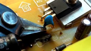 Хлопок внутри телевизора. Испуг. ЖК ТВ Philips не включается. Курсы телемастеров.