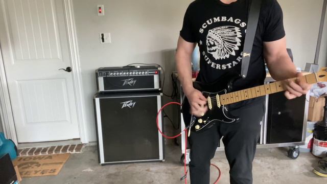 New Fender Player Series Strat with Peavey Mace 320t смотреть онлайн