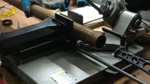 МОЩНЫЕ ТИСКИ!!! Из старых амортизаторов.