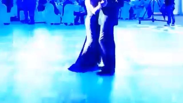 #Сулейман #Керимов танцует на свадьбе дочери Гульнары