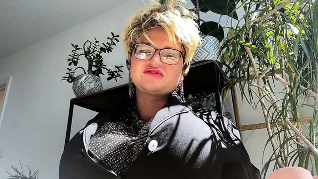 Шура Стоун тоже не забыла поздравить меня с ДР)))))