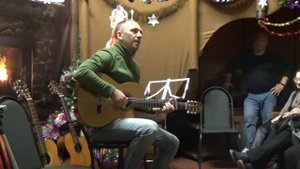 А ты пиши мне письма мелким почерком