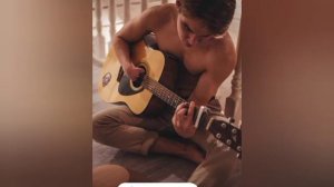 💫 Утопай на гитаре 💫 очень красиво поёт