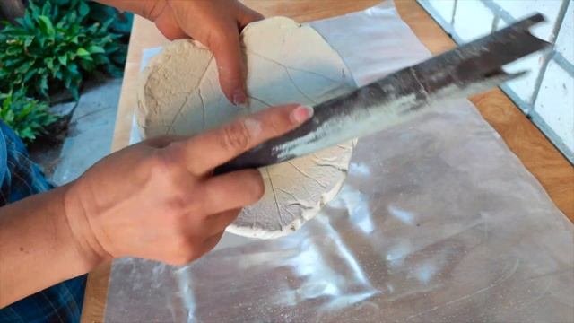 Как сделать очень красивую тарелку из листа тыквы и гипса смотреть онлайн
