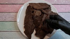 Кора из шоколада/глазури для торта.