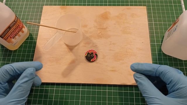 Мастер-класс: светящийся в ультрафиолете значок с котом! смотреть онлайн