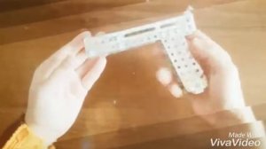 Пистолет глок 18 из железного конструктора