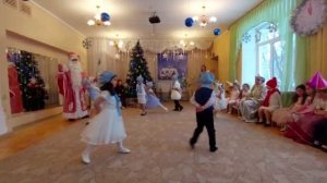 "Танец конькобежцев" Новогодний утренник. Детский сад 181
