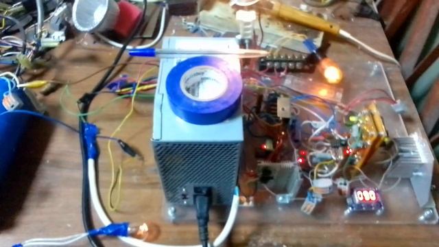 Генератор импульсов с регулировкой частоты и длительности импульса. Схема смотреть онлайн