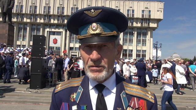 9 мая. Тула. Военный парад. Обращение ветерана ЛВ ГАГАРИНОВА А.А. к однополчанам. 1080