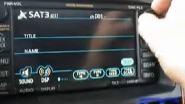 2010 Toyota Sienna: iPod & Sirius смотреть онлайн