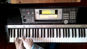 Видеоурок на синтезаторе Одинокая гармонь