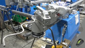 Трубогиб для круглой трубы 14 мм из нержавейки качественные гибы на трубогибочном станке MASTER.3X