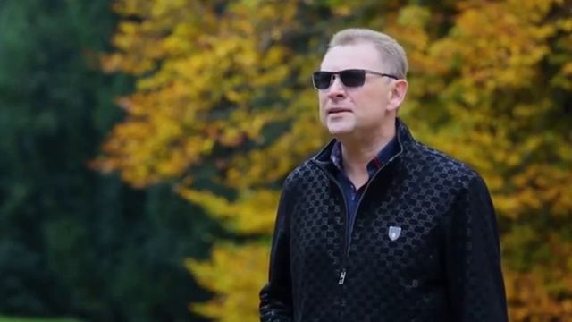 Женщина осень Андрей Шпехт муз Андрейс Шпехт сл Владимир Холод Автор видео Нина .mp4