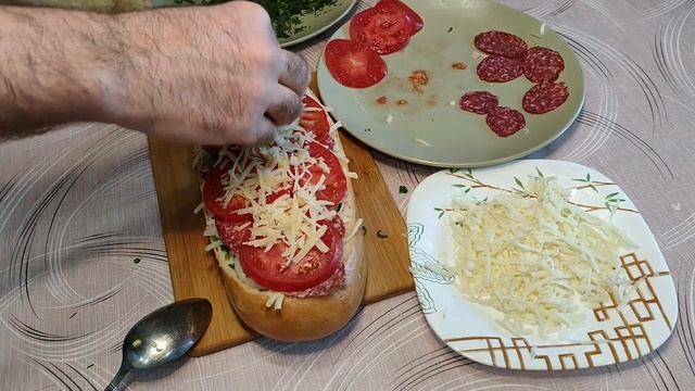 Хрустящий хлеб и сочная начинка, ничего подобного с белым хлебом вы еще не делали!
