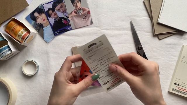 Упаковка моих продаж и обменов карт Stray Kids. смотреть онлайн
