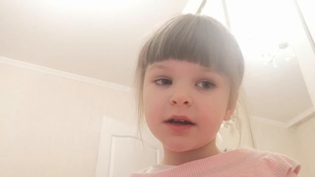 Алиса делает из пластилина поделки смотреть онлайн