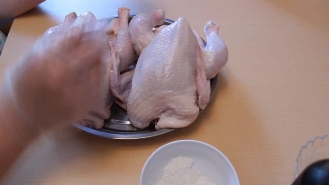 ЦЫПЛЯТА ЗАПЕЧЕННЫЕ В ДУХОВКЕ . смотреть онлайн