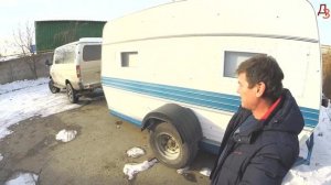 Домик на льду для зимней рыбалки