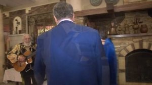 Юбилей 50 лет женщине. Поздравление цыган. Тамада - ведущий, певец Юрий Кузнецов.