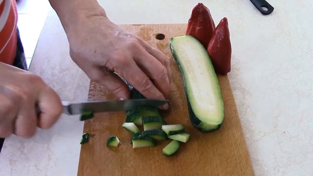 Тосканский суп с фасолью и цукини смотреть онлайн