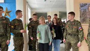 Как поздравляют женщин с 8 марта курсанты ВУЦ при БГИТУ