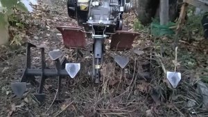 обзор работы мотоблока Ока 9л.с по целине, поросшей бурьяном, фрезами гусиные лапки.