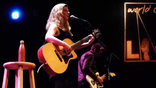 Dar Williams "Empty Plane" @ World Cafe Live, Philadelphia, June 26, 2015 смотреть онлайн
