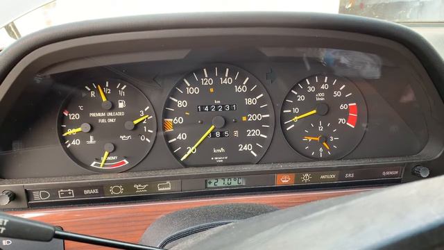 W126 420SEL - low RPMs смотреть онлайн