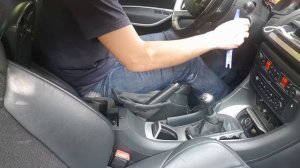 How to Remove a centre console on a Citroen C5 X7