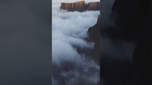 Dancing Morning Clouds☁️ in Drakensberge South Africa! #southafrica #gooutside #drakensberg