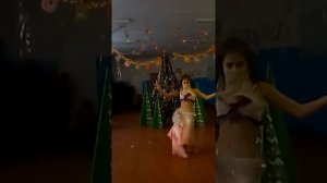Восточный танец под песню Papito