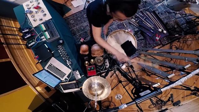 "Sofia Borges - Immaterial Souvenirs" A crazy soundscaping improvisation piece!