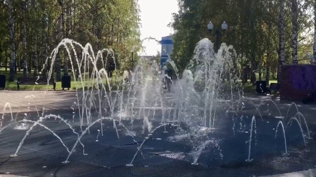 Кочуровский парк Фонтан Сентябрь - город Киров.