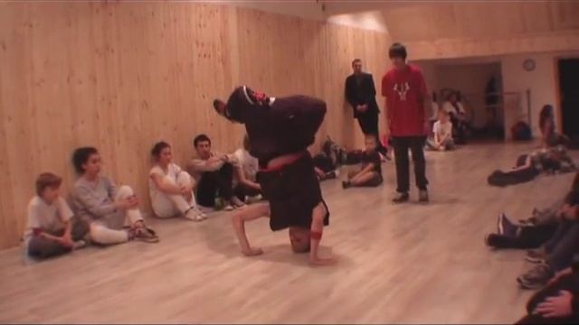 Battle Time 2 - Break dance battle смотреть онлайн