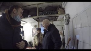 Розыгрыш - блондинка в автосервисе ? Студия перевода Trempe.mp4