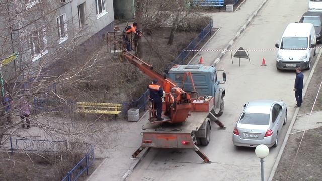 Автовышка Зил 433362 обрезка деревьев г Тольятти