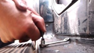 автоматизированная установка резьбовых заклёпок под болты м5 на подножки уаз Патриот