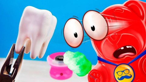 Вырываем зуб у паши с желейным медведем Валерой | Эксперименты со сладкой ватой